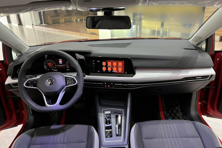 Used Volkswagen Golf 2021 280TSI DSG Pro Interior 1