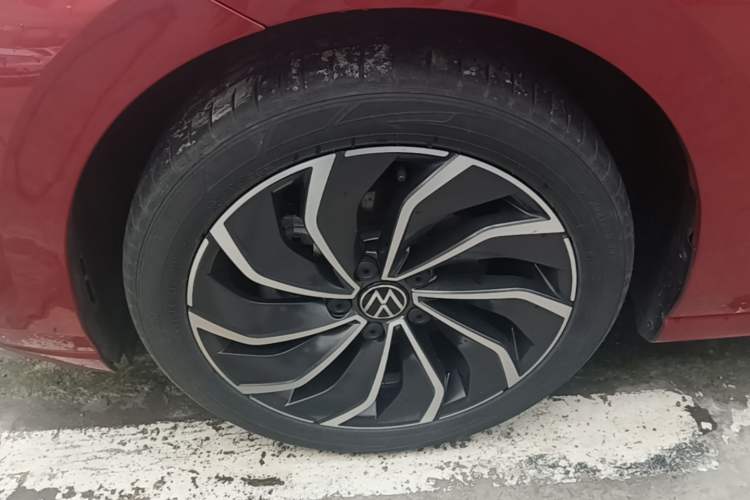 Used Volkswagen Golf 2021 280TSI DSG Pro Left Front Wheel Hub