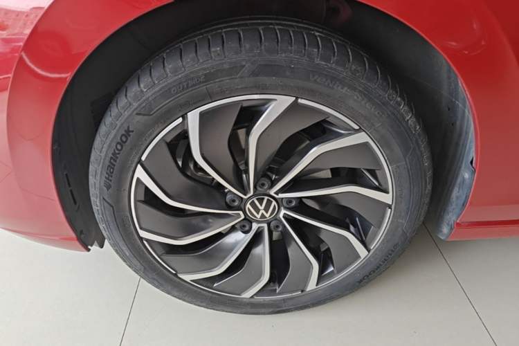 Used Volkswagen Golf 2021 280TSI DSG Pro Left Front Wheel Hub