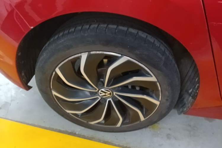Used Volkswagen Golf 2021 280TSI DSG Pro Right Rear Wheel Hub