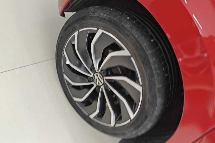 Used Volkswagen Golf 2021 280TSI DSG Pro Right Rear Wheel Hub