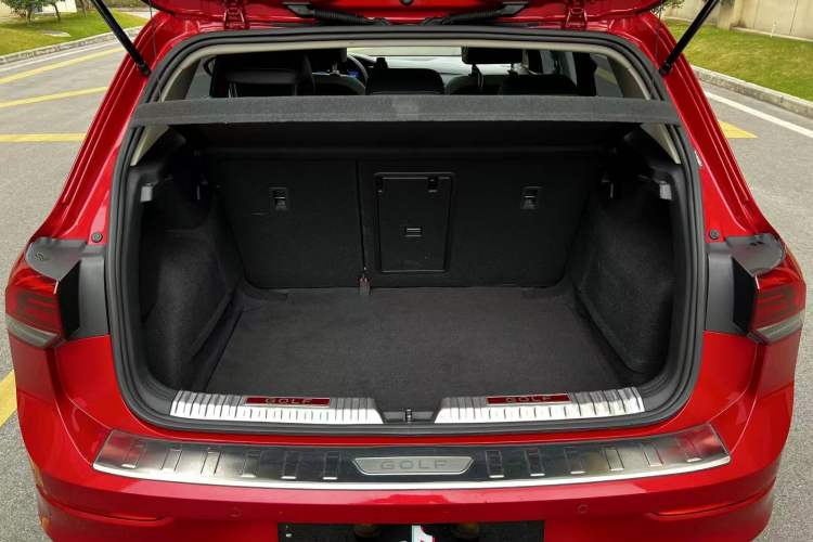 Used Volkswagen Golf 2021 280TSI DSG Pro Trunk