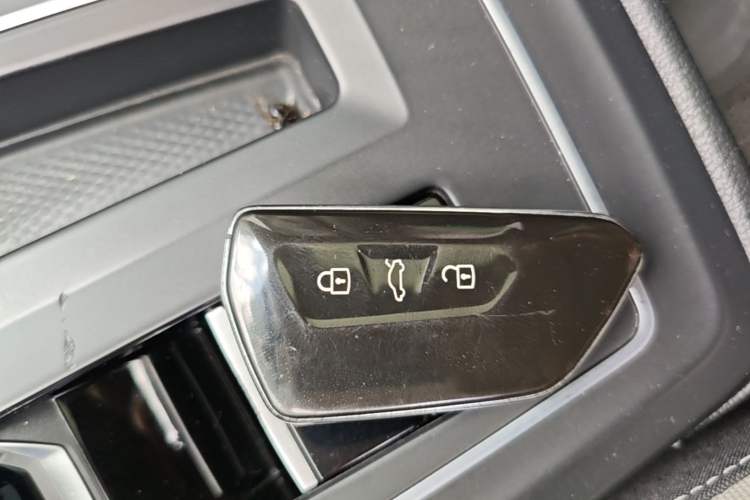 Used Volkswagen Golf 2021 280TSI DSG 30th Anniversary Edition Vehicle Key