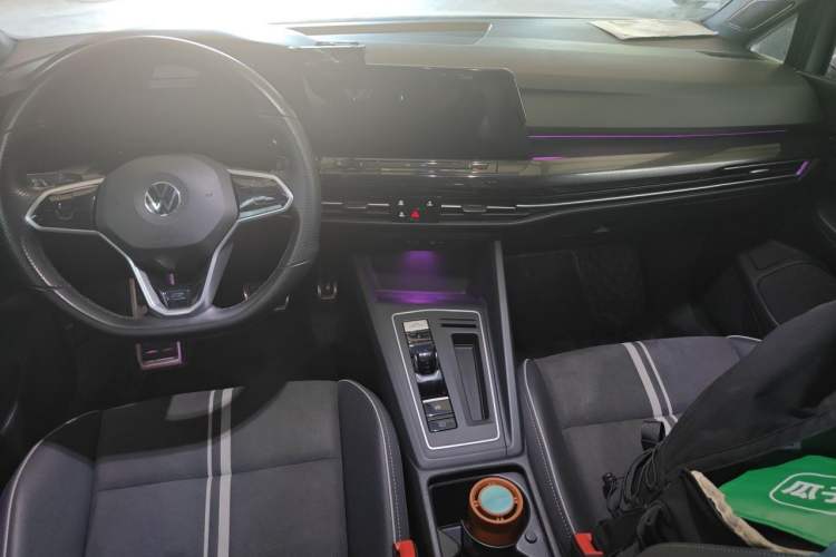 Used Volkswagen Golf 2021 280TSI DSG R-Line Center Console