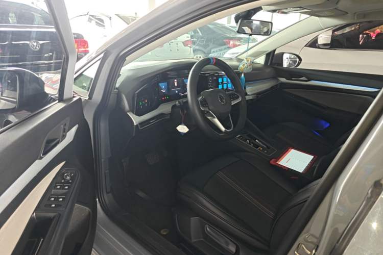 Used Volkswagen Golf 2021 280TSI DSG Pro Driver Seat
