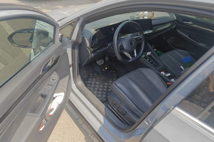 Used Volkswagen Golf 2021 280TSI DSG R-Line Driver Seat