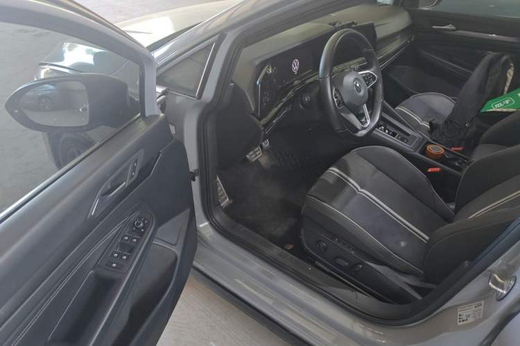 Used Volkswagen Golf 2021 280TSI DSG R-Line Driver Seat