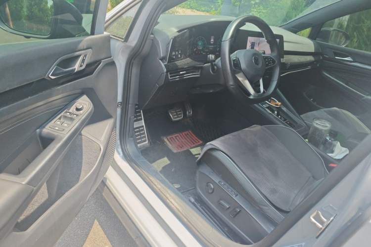 Used Volkswagen Golf 2021 280TSI DSG R-Line Driver Seat