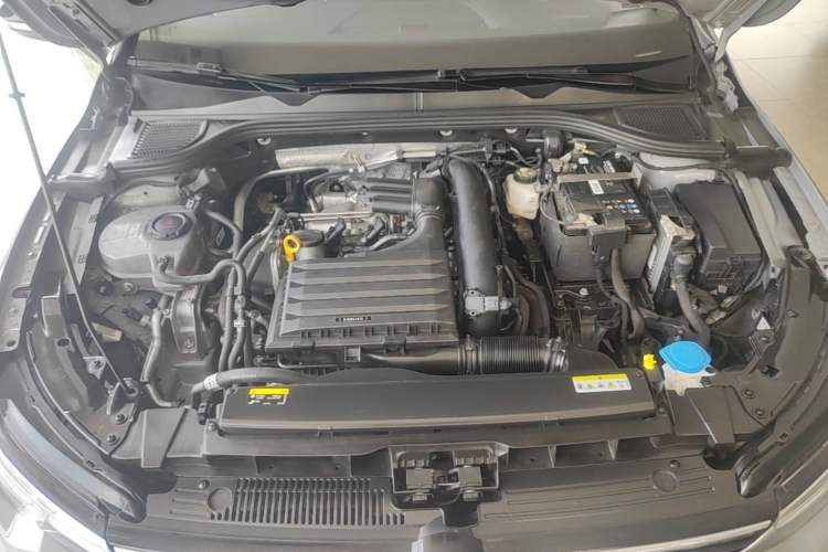 Used Volkswagen Golf 2021 280TSI DSG R-Line Engine Bay