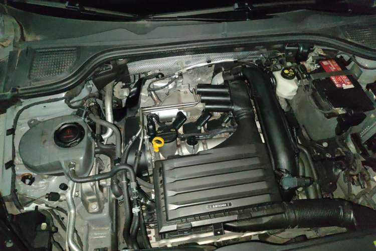 Used Volkswagen Golf 2021 280TSI DSG R-Line Engine Bay