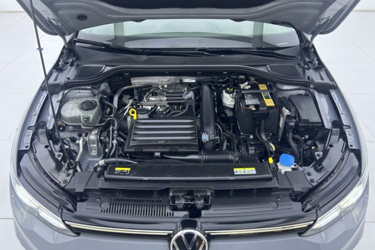 Used Volkswagen Golf 2021 280TSI DSG Pro Engine Bay