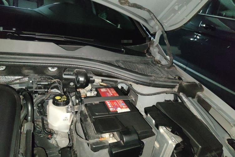 Used Volkswagen Golf 2021 280TSI DSG R-Line Engine Bay Left