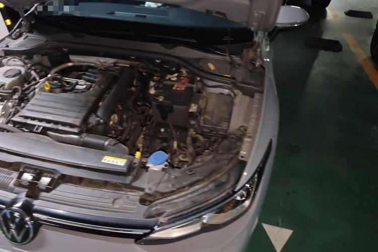 Used Volkswagen Golf 2021 280TSI DSG R-Line Engine Bay Left