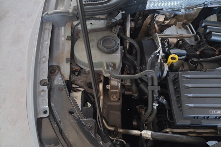 Used Volkswagen Golf 2021 280TSI DSG R-Line Engine Bay Right