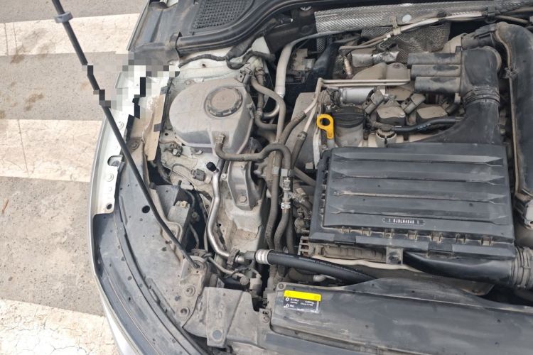 Used Volkswagen Golf 2021 280TSI DSG R-Line Engine Bay Right