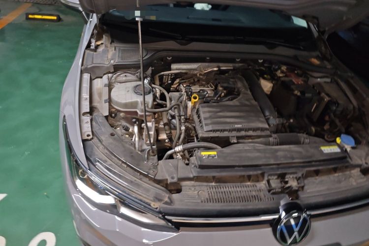 Used Volkswagen Golf 2021 280TSI DSG R-Line Engine Bay Right