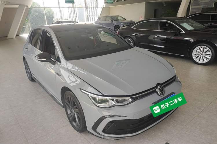 Used Volkswagen Golf 2021 280TSI DSG R-Line Front Right 45 Deg