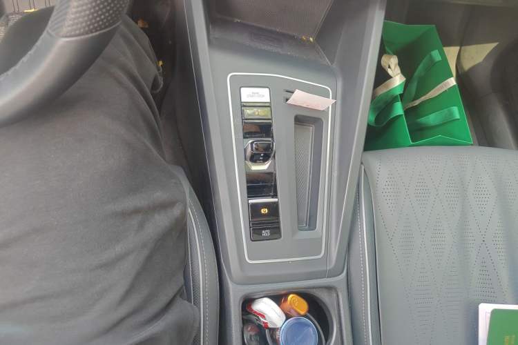 Used Volkswagen Golf 2021 280TSI DSG R-Line Gear Lever