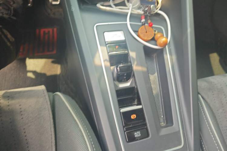 Used Volkswagen Golf 2021 280TSI DSG R-Line Gear Lever