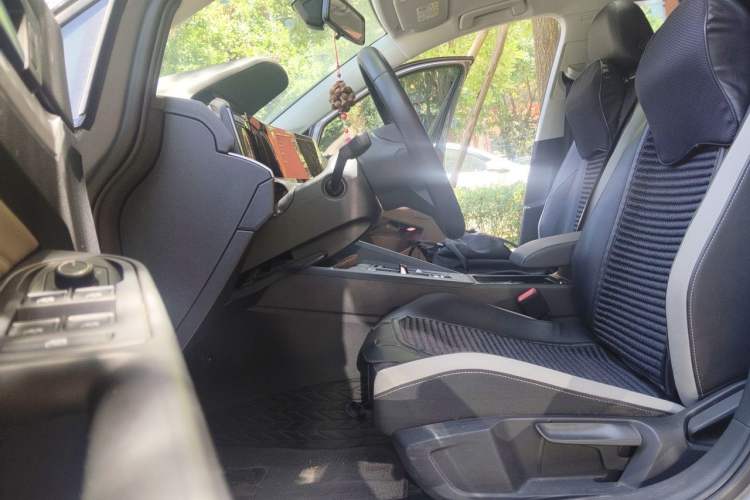 Used Volkswagen Golf 2021 280TSI DSG Pro Left Front Seat