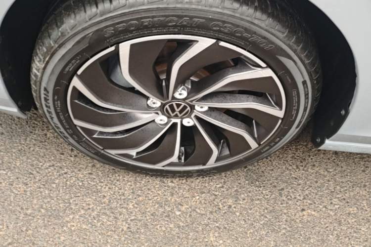 Used Volkswagen Golf 2021 280TSI DSG Pro Left Front Wheel Hub