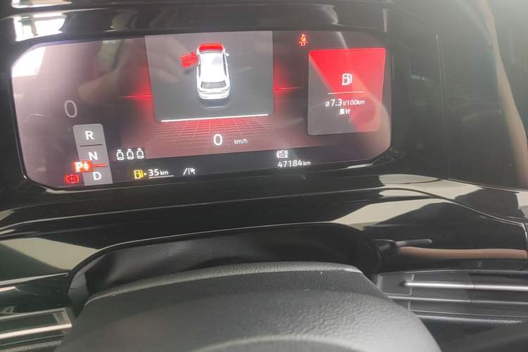 Used Volkswagen Golf 2021 280TSI DSG R-Line Odometer Close Up