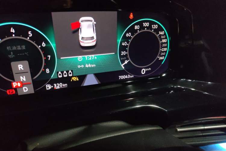 Used Volkswagen Golf 2021 280TSI DSG R-Line Odometer Close Up