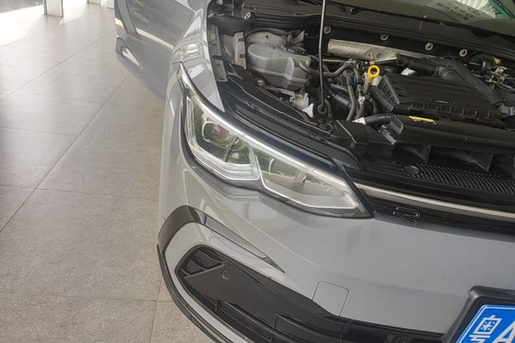 Used Volkswagen Golf 2021 280TSI DSG R-Line Right Front Headlight