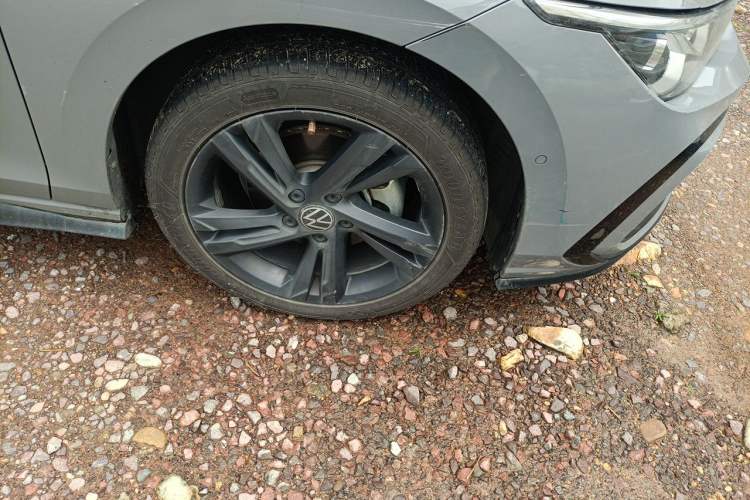 Used Volkswagen Golf 2021 280TSI DSG R-Line Right Front Wheel Hub