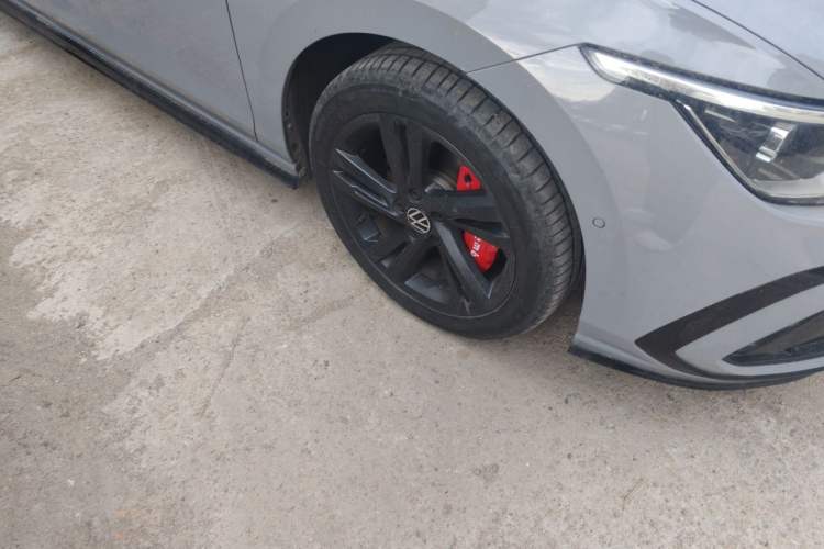 Used Volkswagen Golf 2021 280TSI DSG R-Line Right Front Wheel Hub