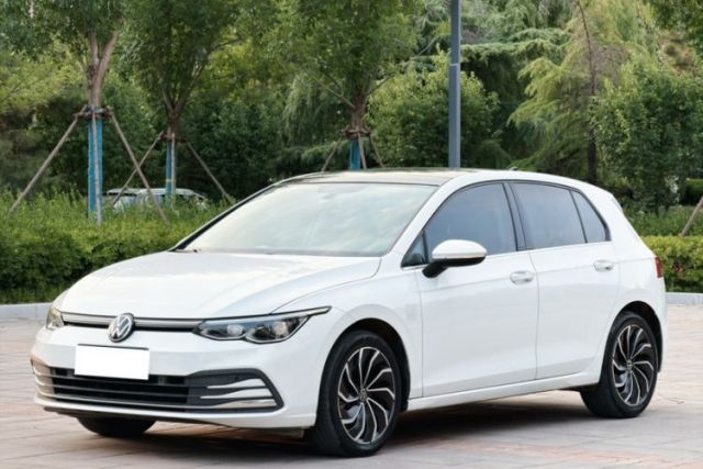 Ojetý Volkswagen Golf 2021 280TSI DSG Pro