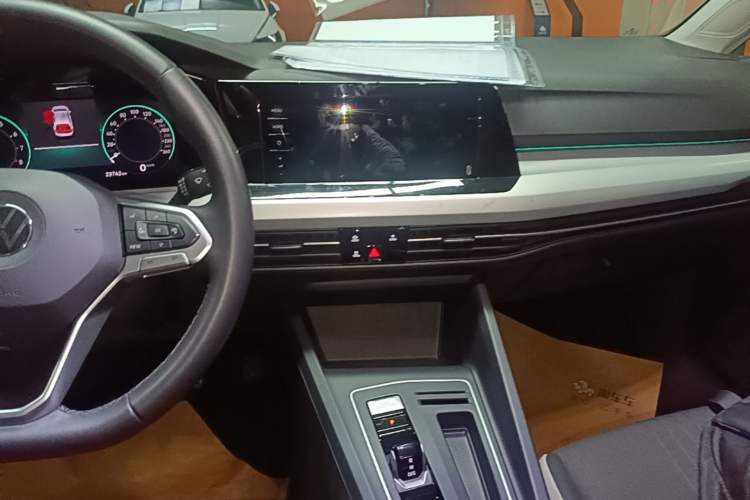 Used Volkswagen Golf 2021 280TSI DSG Pro Audio And AC Panel
