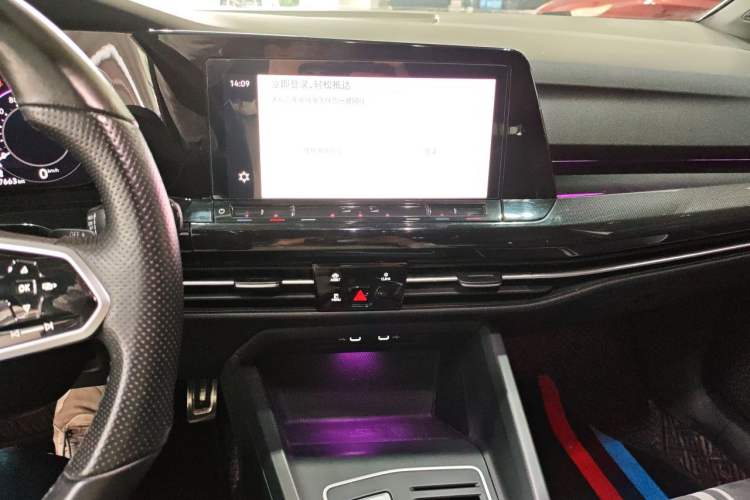 Used Volkswagen Golf 2021 280TSI DSG R-Line Audio And AC Panel