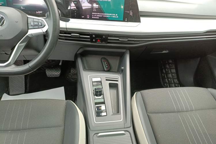 Used Volkswagen Golf 2021 280TSI DSG Pro Audio And AC Panel