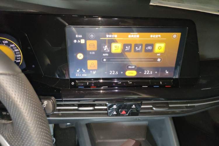 Used Volkswagen Golf 2021 280TSI DSG R-Line Audio And AC Panel