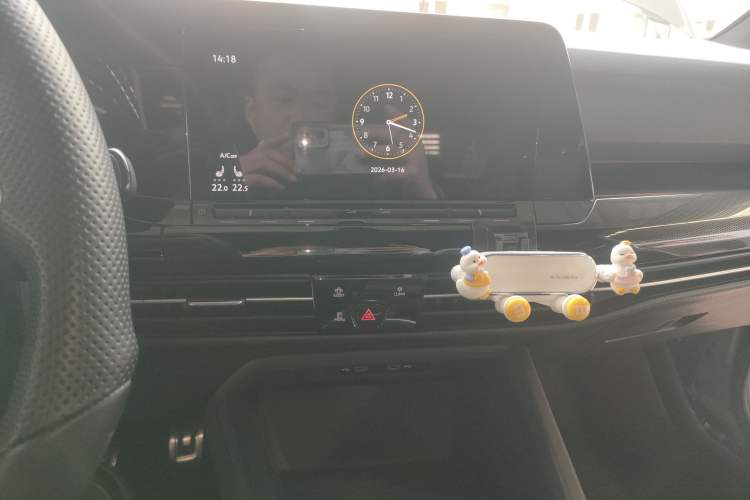 Used Volkswagen Golf 2021 280TSI DSG R-Line Audio And AC Panel