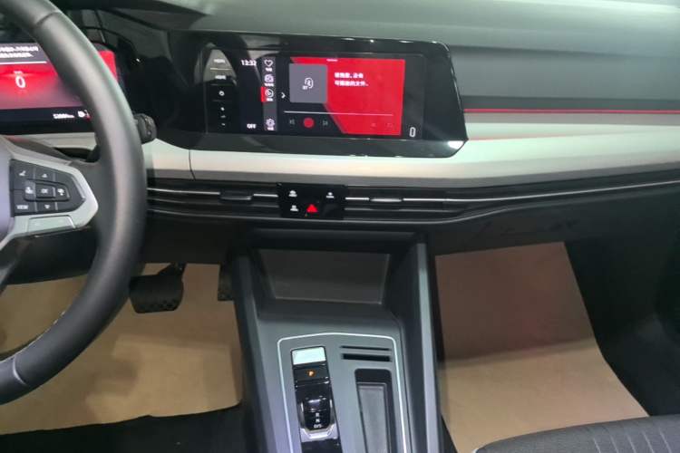 Used Volkswagen Golf 2021 280TSI DSG Pro Audio And AC Panel