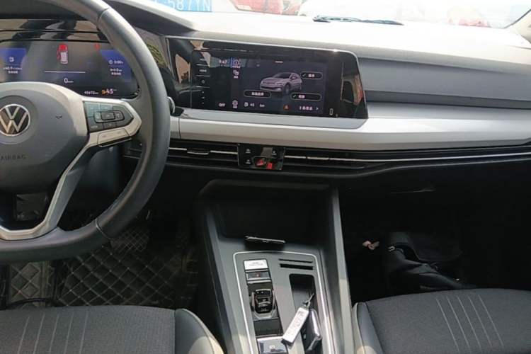 Used Volkswagen Golf 2021 280TSI DSG Pro Audio And AC Panel