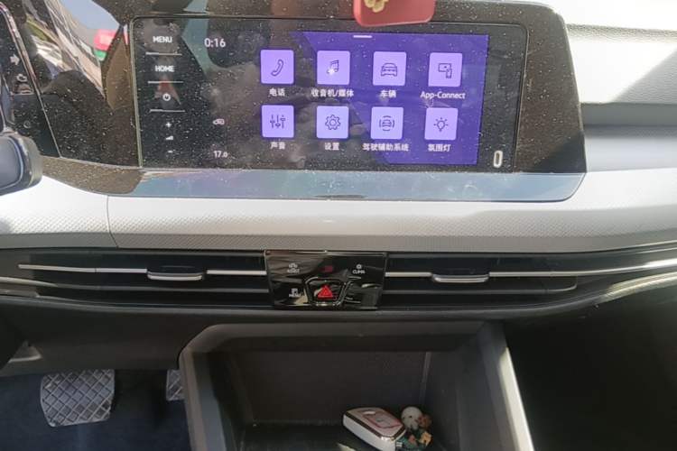 Used Volkswagen Golf 2021 200TSI DSG Pro Audio And AC Panel