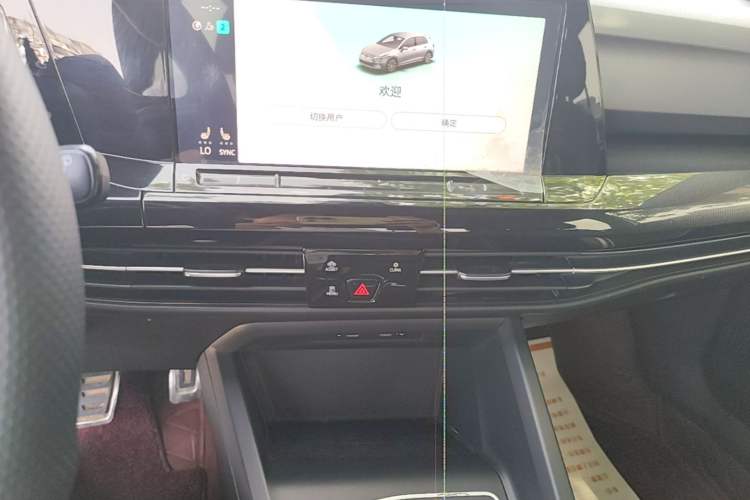 Used Volkswagen Golf 2021 280TSI DSG R-Line Audio And AC Panel