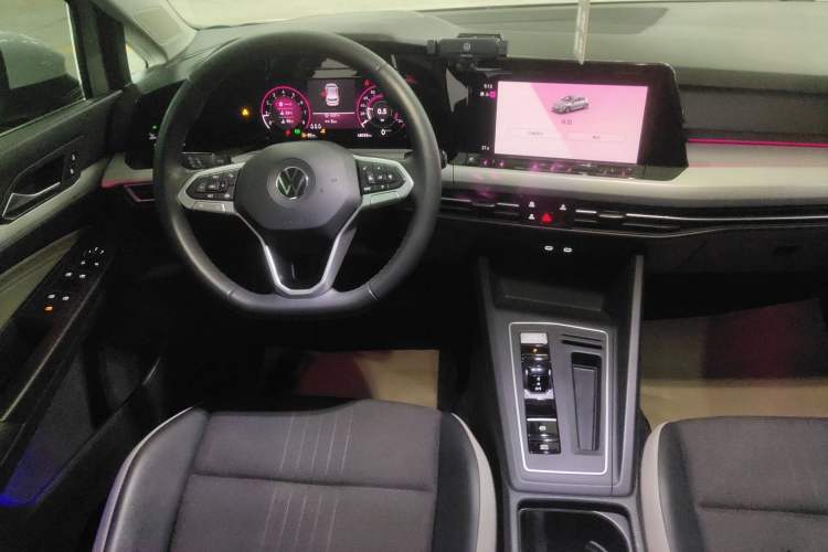 Used Volkswagen Golf 2021 280TSI DSG Pro Audio And AC Panel