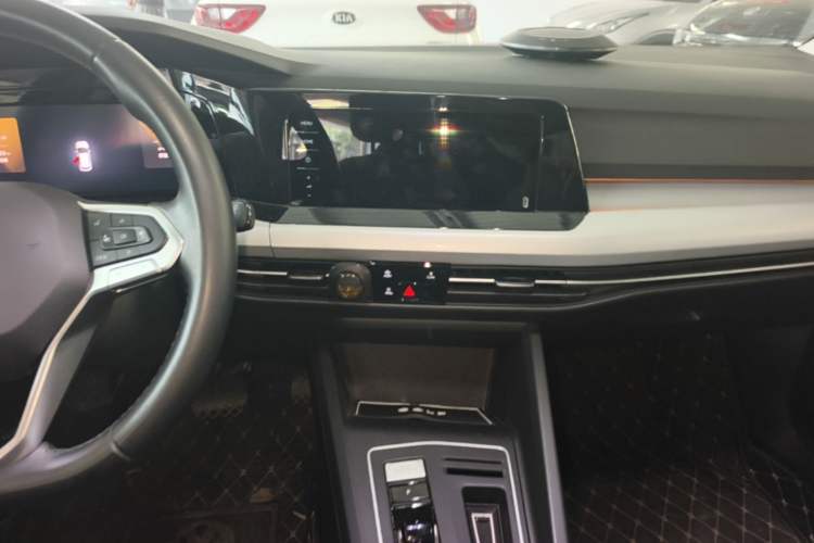 Used Volkswagen Golf 2021 280TSI DSG Pro Audio And AC Panel