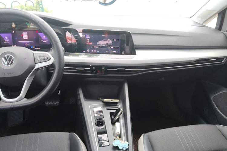 Used Volkswagen Golf 2021 280TSI DSG Pro Audio And AC Panel