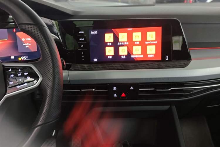 Used Volkswagen Golf 2021 280TSI DSG Pro Audio And AC Panel