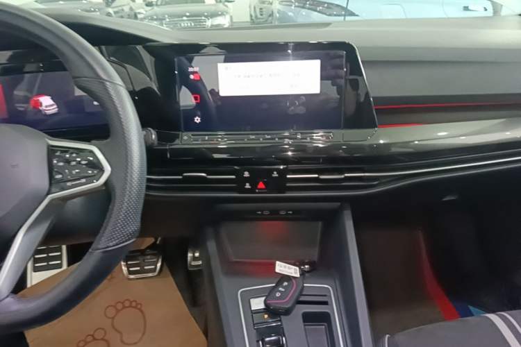 Used Volkswagen Golf 2021 280TSI DSG R-Line Audio And AC Panel