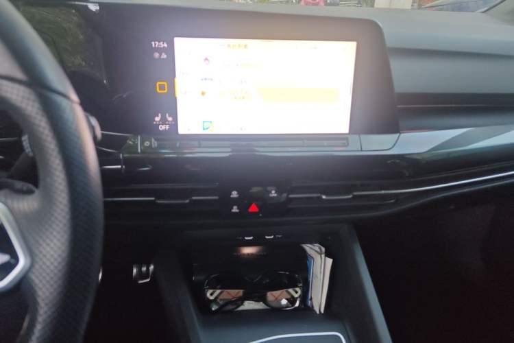Used Volkswagen Golf 2021 280TSI DSG R-Line Audio And AC Panel