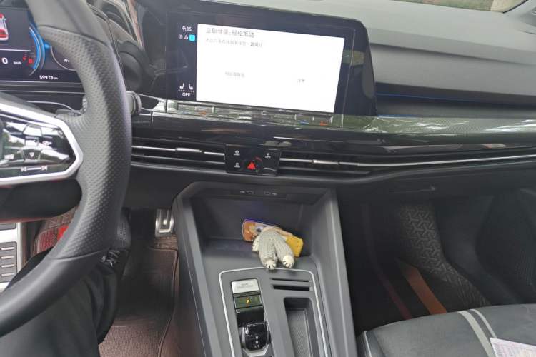 Used Volkswagen Golf 2021 280TSI DSG R-Line Audio And AC Panel