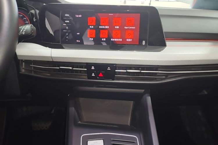 Used Volkswagen Golf 2021 280TSI DSG Pro Audio And AC Panel