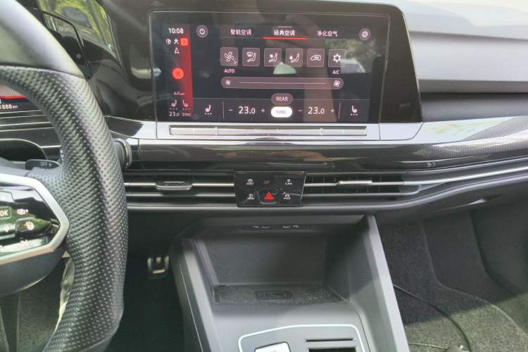 Used Volkswagen Golf 2021 280TSI DSG R-Line Audio And AC Panel