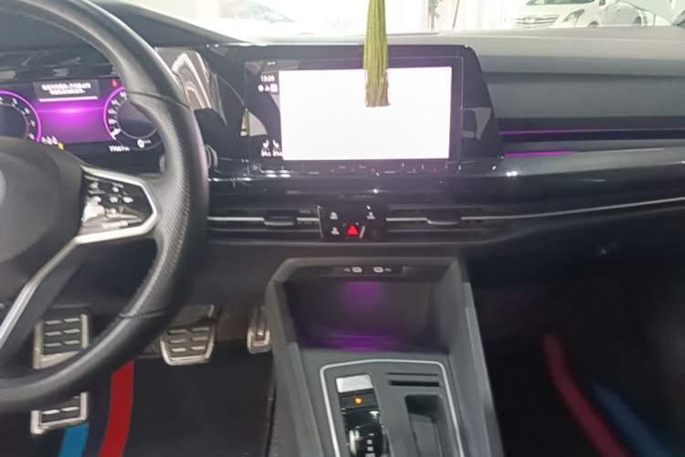 Used Volkswagen Golf 2021 280TSI DSG R-Line Audio And AC Panel